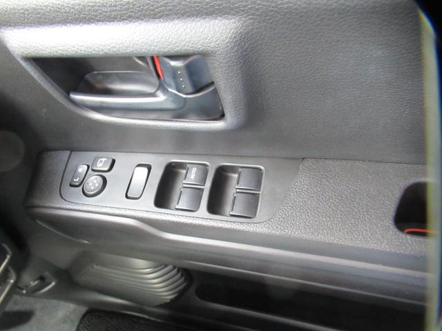 �^�]�Ȃ̃p���[�E�B���h�E�X�C�b�`����̉摜�ł��B�����̒ʂ�L���C�ł���I�������A���ۃN���[�j���O�ς݂ł��̂ŁA�����S���������B