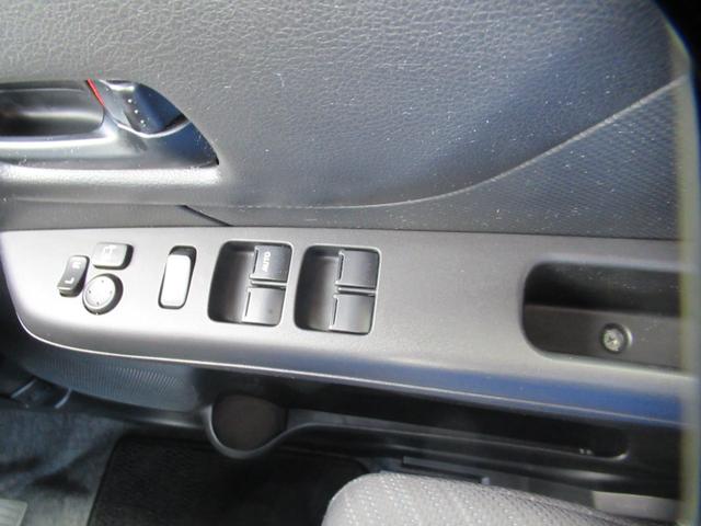 �^�]�Ȃ̃p���[�E�B���h�E�X�C�b�`����̉摜�ł��B�����̒ʂ�L���C�ł���I�������A���ۃN���[�j���O�ς݂ł��̂ŁA�����S���������B