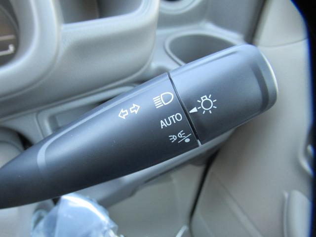 エブリイ PC 届出済未使用車 4WD車 純正バックカメラ付ディスプレイオーディオ Bluetooth再生 USB再生 アップルカープレイ 前後ブレーキサポート オートLEDライト シートヒーター ハイビームアシスト(9枚目)