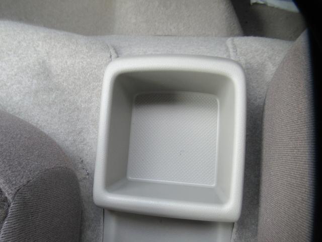 エブリイ ジョイン　届出済未使用車　純正バックカメラ付ディスプレイオーディオ　Ｂｌｕｅｔｏｏｔｈ再生　ＵＳＢ再生　アップルカープレイ　キーレスプッシュ式　前後ブレーキサポート　オートＬＥＤ　シートヒーター　分割シート（19枚目）