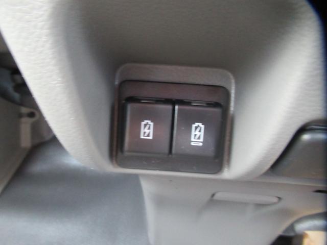 エブリイ ＰＡリミテッド　届出済未使用車　デュアルカメラブレーキサポート前後対応　オートライト　純正ラジオ　パワーウィンドー　キーレス　ハイビームアシスト　先行車発進お知らせ　ぬかるみ脱出アシスト　アイドリングストップ（11枚目）