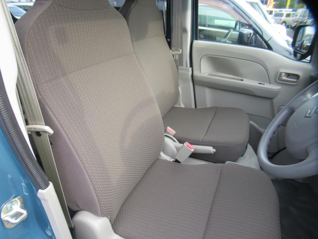 エブリイ ＰＡリミテッド　届出済未使用車　デュアルカメラブレーキサポート前後対応　オートライト　純正ラジオ　パワーウィンドー　キーレス　ハイビームアシスト　先行車発進お知らせ　ぬかるみ脱出アシスト　アイドリングストップ（19枚目）