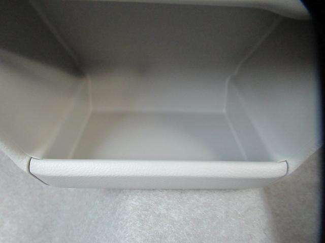 �C���p�l���̎��[�X�y�[�X���L���C�ł���B�͏o�ϖ��g�p�Ԃł��̂œ�����O�ł��ˁB���̉摜�ȊO�ɂ����[���������񂠂�܂��̂ŁA��x�����X�����������񌩂Ă݂Ă��������I