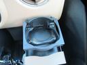 運転席ドリンクホルダーもキレイですよ!細かな部分までキレイになっているのが、大事に乗って頂いた証です!この画像以外にも収納がたくさんありますので、一度見てみてください!