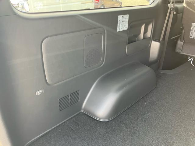 ハイエースバン スーパーGL ダークプライムII カロッエリアナビ 地デジ 全方位カメラ ETC クリムゾン16インチAW LEDヘッドライト スマートキー プッシュスタート 2000cc ガソリン車(22枚目)