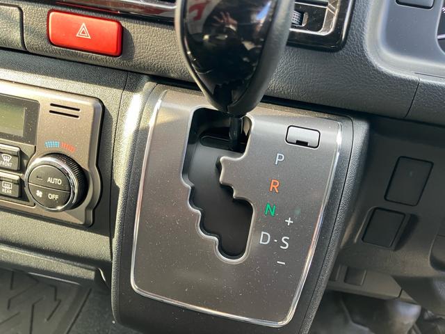 ハイエースバン スーパーGL ダークプライムII カロッエリアナビ 地デジ 全方位カメラ ETC クリムゾン16インチAW LEDヘッドライト スマートキー プッシュスタート 2000cc ガソリン車(37枚目)