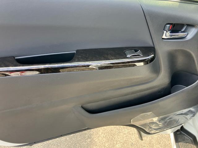 ハイエースバン スーパーGL ダークプライムII カロッエリアナビ 地デジ 全方位カメラ ETC クリムゾン16インチAW LEDヘッドライト スマートキー プッシュスタート 2000cc ガソリン車(43枚目)