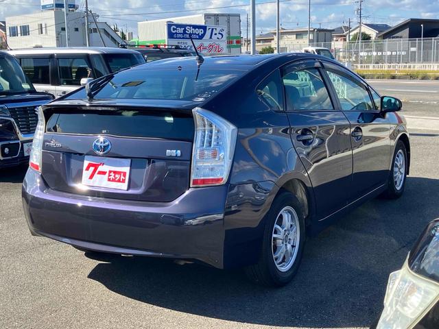 プリウス Ｓ　ＬＥＤエディション　ＥＴＣ　バックカメラ　ナビ　ＴＶ　アルミホイール　オートライト　ＬＥＤヘッドランプ　ヘッドライトウォッシャー　ＣＶＴ　スマートキー　アイドリングストップ　電動格納ミラー　盗難防止システム（14枚目）