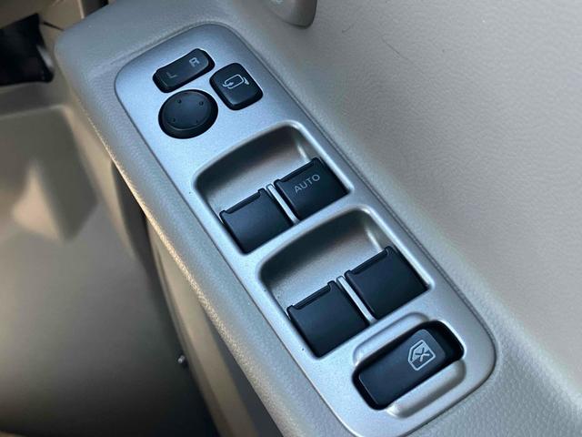 エブリイワゴン ＰＺターボ　両側スライド・片側電動　ナビ　キーレスエントリー　電動格納ミラー　ＡＴ　盗難防止システム　ＡＢＳ　ＣＤ　ＤＶＤ再生　アルミホイール　衝突安全ボディ　エアコン　パワーステアリング　パワーウィンドウ（9枚目）