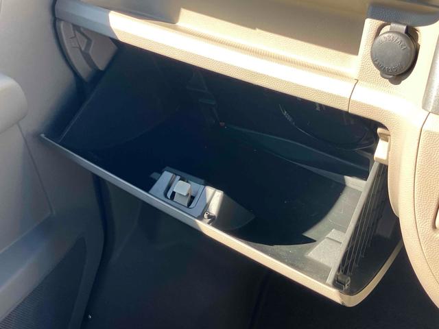 エブリイワゴン ＰＺターボ　両側スライド・片側電動　ナビ　キーレスエントリー　電動格納ミラー　ＡＴ　盗難防止システム　ＡＢＳ　ＣＤ　ＤＶＤ再生　アルミホイール　衝突安全ボディ　エアコン　パワーステアリング　パワーウィンドウ（39枚目）