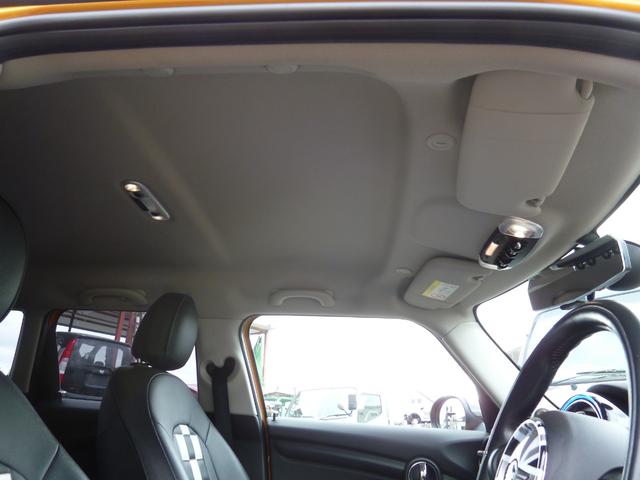 ＭＩＮＩ クーパーＤ　ディーゼルターボ　ＦＯＣＡＬツィーター　カロッツエリアサブウーファー　ペッパーパッケージ　ＬＥＤヘッド　リアカメラ　コンフォートアクセス　１７ＡＷタイヤ新　ＥＴＣ　Ｂｌｕｅｔｏｏｔｈ　前後ドラレコ（18枚目）