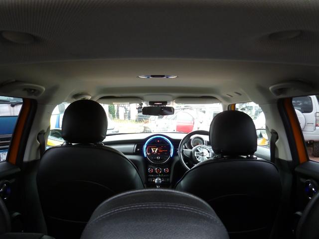 ＭＩＮＩ クーパーＤ　ディーゼルターボ　ＦＯＣＡＬツィーター　カロッツエリアサブウーファー　ペッパーパッケージ　ＬＥＤヘッド　リアカメラ　コンフォートアクセス　１７ＡＷタイヤ新　ＥＴＣ　Ｂｌｕｅｔｏｏｔｈ　前後ドラレコ（22枚目）