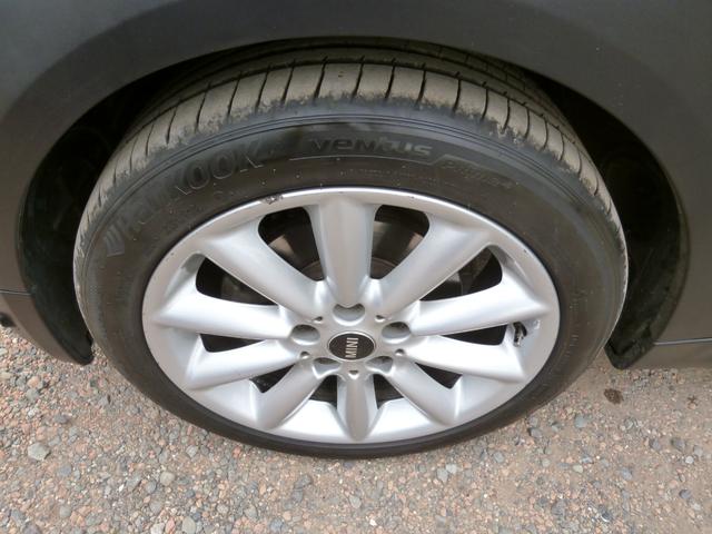 ＭＩＮＩ クーパーＤ　ディーゼルターボ　ＦＯＣＡＬツィーター　カロッツエリアサブウーファー　ペッパーパッケージ　ＬＥＤヘッド　リアカメラ　コンフォートアクセス　１７ＡＷタイヤ新　ＥＴＣ　Ｂｌｕｅｔｏｏｔｈ　前後ドラレコ（33枚目）