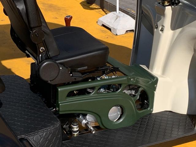 *その他 　ＡＰ　ｔｒｉｋｅｓ１２５・新車・♪　負圧燃料ポンプ付　♪・３輪トライク・オリジナル　艶無ハケ塗装仕様車・遠心クラッチ式　４速ミッション・バックギヤ有り・３人乗・ＬＥＤヘッドライト・ＵＳＢ差込口・（33枚目）