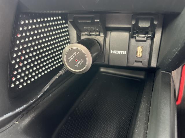 Ｓ６６０ α　オープンカー　ドライブレコーダー　ＥＴＣ　バックカメラ　オートクルーズコントロール　衝突被害軽減システム　オートライト　ＭＴ　スマートキー　アルミホイール　ＥＳＣ　ＵＳＢ　エアコン　パワーステアリング（8枚目）