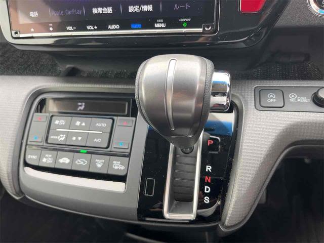 ステップワゴンスパーダ スパーダ　ホンダセンシング　ＥＴＣ　バックカメラ　ナビ　ＴＶ　オートクルーズコントロール　レーンアシスト　衝突被害軽減システム　両側電動スライドドア　オートライト　ＬＥＤヘッドランプ　スマートキー　アイドリングストップ（7枚目）