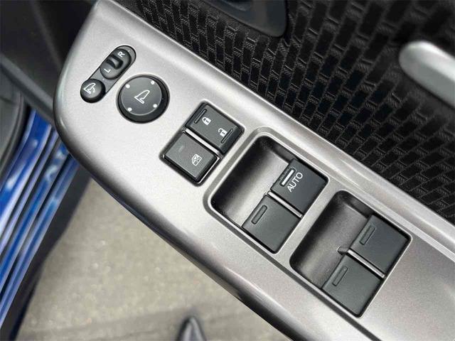 ステップワゴンスパーダ スパーダ　ホンダセンシング　ＥＴＣ　バックカメラ　ナビ　ＴＶ　オートクルーズコントロール　レーンアシスト　衝突被害軽減システム　両側電動スライドドア　オートライト　ＬＥＤヘッドランプ　スマートキー　アイドリングストップ（11枚目）