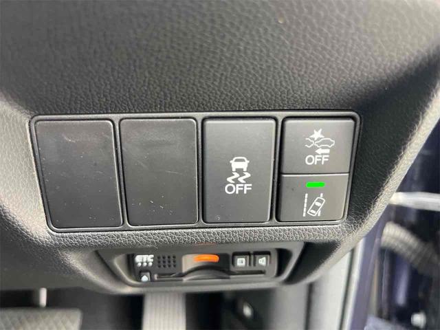ステップワゴンスパーダ スパーダ　ホンダセンシング　ＥＴＣ　バックカメラ　ナビ　ＴＶ　オートクルーズコントロール　レーンアシスト　衝突被害軽減システム　両側電動スライドドア　オートライト　ＬＥＤヘッドランプ　スマートキー　アイドリングストップ（22枚目）