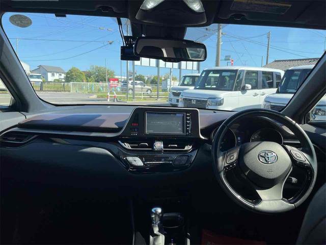 Ｃ－ＨＲ Ｇ　ドライブレコーダー　ＥＴＣ　バックカメラ　クリアランスソナー　オートクルーズコントロール　レーンアシスト　衝突被害軽減システム　ナビ　ＴＶ　オートマチックハイビーム　オートライト　アルミホイール（2枚目）