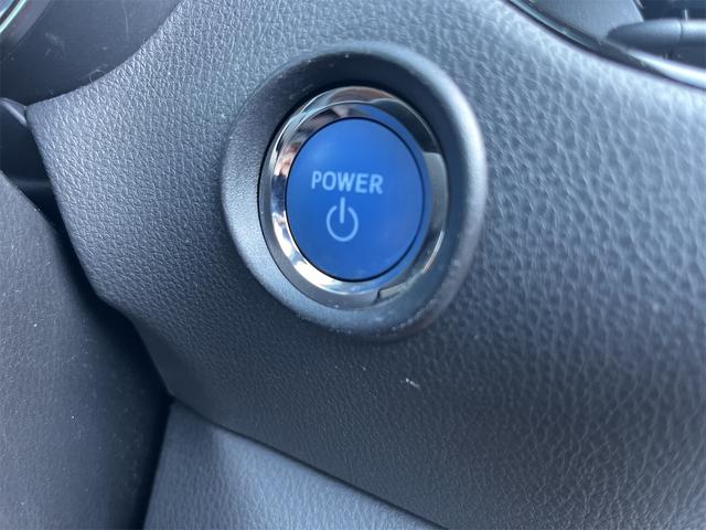 Ｃ－ＨＲ Ｇ　ドライブレコーダー　ＥＴＣ　バックカメラ　クリアランスソナー　オートクルーズコントロール　レーンアシスト　衝突被害軽減システム　ナビ　ＴＶ　オートマチックハイビーム　オートライト　アルミホイール（9枚目）