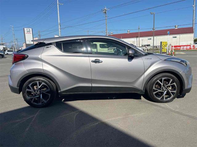 Ｃ－ＨＲ Ｇ　ドライブレコーダー　ＥＴＣ　バックカメラ　クリアランスソナー　オートクルーズコントロール　レーンアシスト　衝突被害軽減システム　ナビ　ＴＶ　オートマチックハイビーム　オートライト　アルミホイール（14枚目）