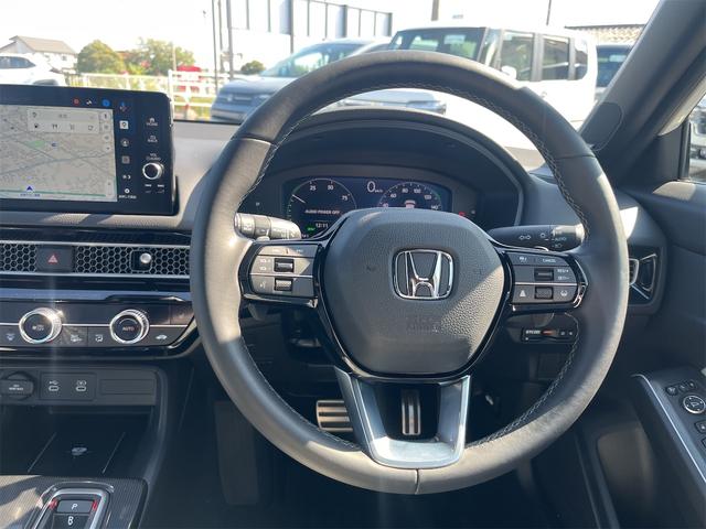 シビック ｅ：ＨＥＶ　ＥＸ　クリアランスソナー　レーンアシスト　オートクルーズコントロール　衝突被害軽減システム　バックカメラ　ナビ　アルミホイール　オートライト　ＬＥＤヘッドランプ　サンルーフ　ＣＶＴ　シートヒーター（3枚目）