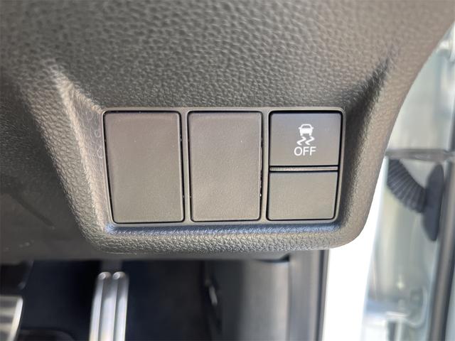 シビック ｅ：ＨＥＶ　ＥＸ　クリアランスソナー　レーンアシスト　オートクルーズコントロール　衝突被害軽減システム　バックカメラ　ナビ　アルミホイール　オートライト　ＬＥＤヘッドランプ　サンルーフ　ＣＶＴ　シートヒーター（9枚目）