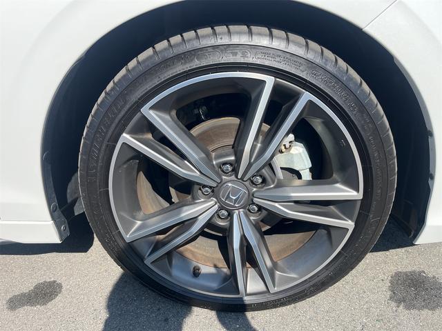 シビック ｅ：ＨＥＶ　ＥＸ　クリアランスソナー　レーンアシスト　オートクルーズコントロール　衝突被害軽減システム　バックカメラ　ナビ　アルミホイール　オートライト　ＬＥＤヘッドランプ　サンルーフ　ＣＶＴ　シートヒーター（20枚目）