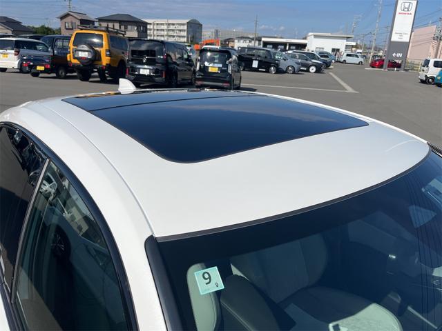 シビック ｅ：ＨＥＶ　ＥＸ　クリアランスソナー　レーンアシスト　オートクルーズコントロール　衝突被害軽減システム　バックカメラ　ナビ　アルミホイール　オートライト　ＬＥＤヘッドランプ　サンルーフ　ＣＶＴ　シートヒーター（25枚目）