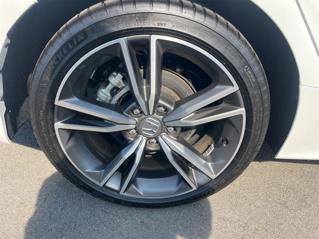 シビック ｅ：ＨＥＶ　ＥＸ　クリアランスソナー　レーンアシスト　オートクルーズコントロール　衝突被害軽減システム　バックカメラ　ナビ　アルミホイール　オートライト　ＬＥＤヘッドランプ　サンルーフ　ＣＶＴ　シートヒーター（32枚目）