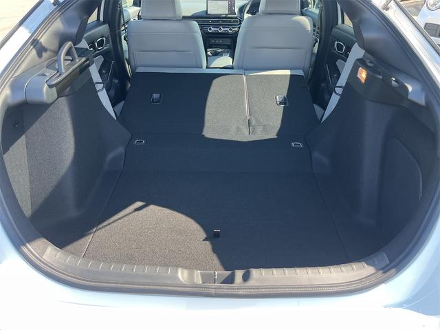 シビック ｅ：ＨＥＶ　ＥＸ　クリアランスソナー　レーンアシスト　オートクルーズコントロール　衝突被害軽減システム　バックカメラ　ナビ　アルミホイール　オートライト　ＬＥＤヘッドランプ　サンルーフ　ＣＶＴ　シートヒーター（35枚目）