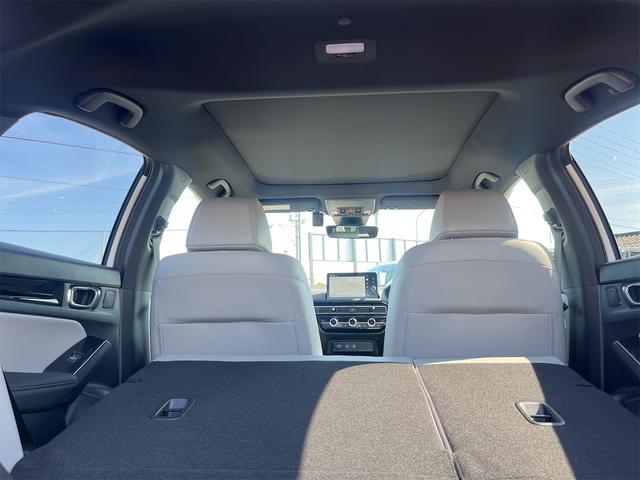 シビック ｅ：ＨＥＶ　ＥＸ　クリアランスソナー　レーンアシスト　オートクルーズコントロール　衝突被害軽減システム　バックカメラ　ナビ　アルミホイール　オートライト　ＬＥＤヘッドランプ　サンルーフ　ＣＶＴ　シートヒーター（37枚目）