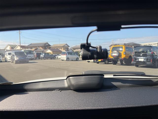 シビック ｅ：ＨＥＶ　ＥＸ　クリアランスソナー　レーンアシスト　オートクルーズコントロール　衝突被害軽減システム　バックカメラ　ナビ　アルミホイール　オートライト　ＬＥＤヘッドランプ　サンルーフ　ＣＶＴ　シートヒーター（43枚目）