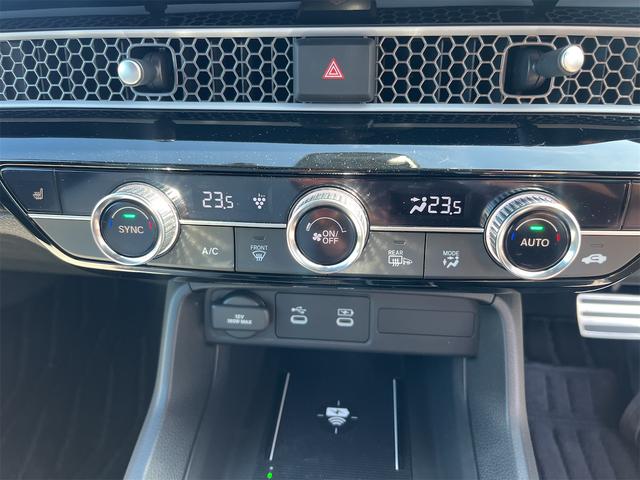 シビック ｅ：ＨＥＶ　ＥＸ　クリアランスソナー　レーンアシスト　オートクルーズコントロール　衝突被害軽減システム　バックカメラ　ナビ　アルミホイール　オートライト　ＬＥＤヘッドランプ　サンルーフ　ＣＶＴ　シートヒーター（52枚目）