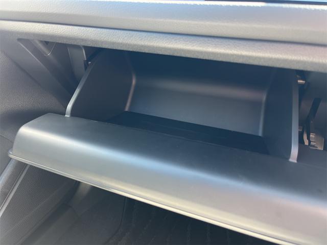 シビック ｅ：ＨＥＶ　ＥＸ　クリアランスソナー　レーンアシスト　オートクルーズコントロール　衝突被害軽減システム　バックカメラ　ナビ　アルミホイール　オートライト　ＬＥＤヘッドランプ　サンルーフ　ＣＶＴ　シートヒーター（57枚目）