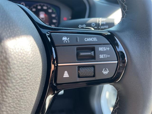 シビック ｅ：ＨＥＶ　ＥＸ　クリアランスソナー　レーンアシスト　オートクルーズコントロール　衝突被害軽減システム　バックカメラ　ナビ　アルミホイール　オートライト　ＬＥＤヘッドランプ　サンルーフ　ＣＶＴ　シートヒーター（60枚目）