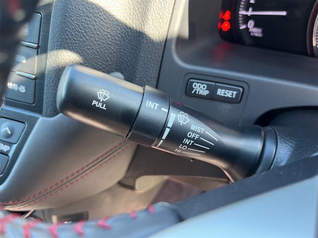 クラウン 2.5アスリート アニバーサリーエディション ETC オートクルーズコントロール バックカメラ ナビ TV アルミホイール オートライト HID AT シートエアコン スマートキー 電動格納ミラー 盗難防止システム パワーシート 革シート CD(9枚目)