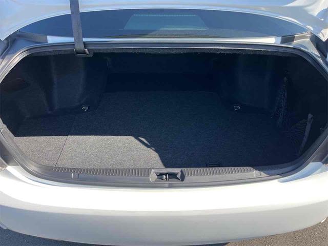 クラウン 2.5アスリート アニバーサリーエディション ETC オートクルーズコントロール バックカメラ ナビ TV アルミホイール オートライト HID AT シートエアコン スマートキー 電動格納ミラー 盗難防止システム パワーシート 革シート CD(18枚目)