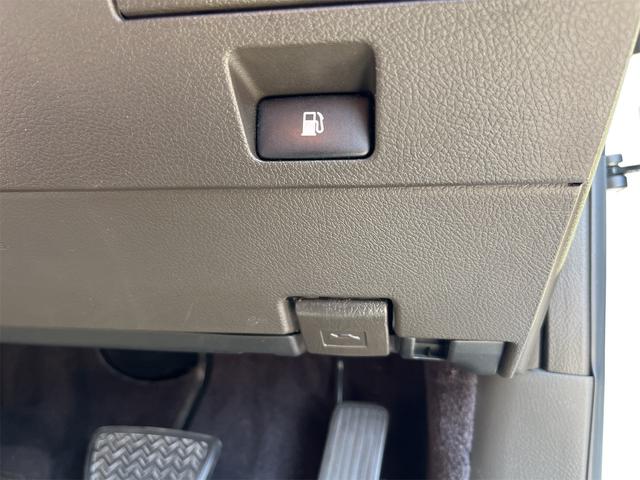 クラウン 2.5アスリート アニバーサリーエディション ETC オートクルーズコントロール バックカメラ ナビ TV アルミホイール オートライト HID AT シートエアコン スマートキー 電動格納ミラー 盗難防止システム パワーシート 革シート CD(43枚目)