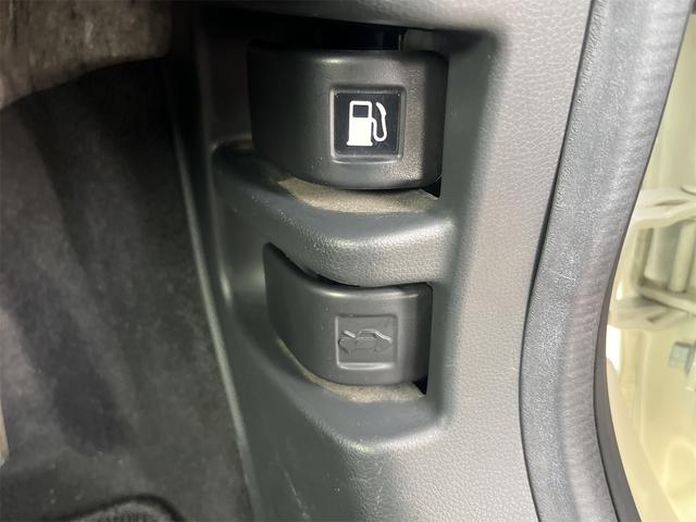 フィット １３Ｇ・Ｆパッケージ　ドライブレコーダー　ＥＴＣ　バックカメラ　ナビ　ＴＶ　衝突被害軽減システム　アルミホイール　スマートキー　アイドリングストップ　電動格納ミラー　チップアップシート　ＣＶＴ　盗難防止システム（11枚目）