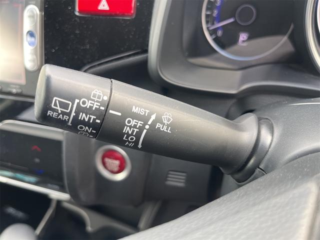 フィット １３Ｇ・Ｆパッケージ　ドライブレコーダー　ＥＴＣ　バックカメラ　ナビ　ＴＶ　衝突被害軽減システム　アルミホイール　スマートキー　アイドリングストップ　電動格納ミラー　チップアップシート　ＣＶＴ　盗難防止システム（50枚目）