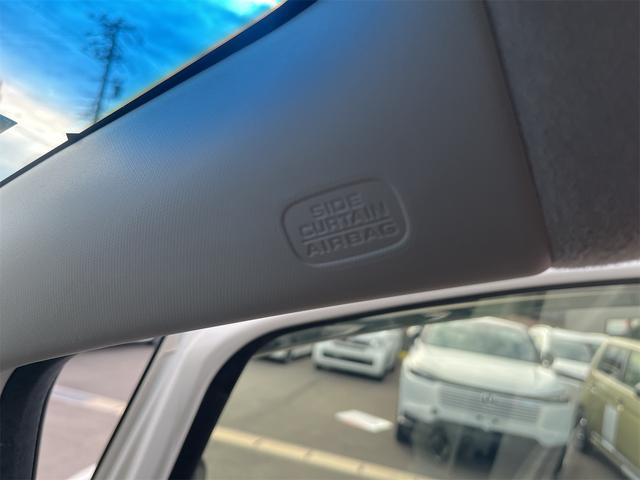 フィット １３Ｇ・Ｆパッケージ　ドライブレコーダー　ＥＴＣ　バックカメラ　ナビ　ＴＶ　衝突被害軽減システム　アルミホイール　スマートキー　アイドリングストップ　電動格納ミラー　チップアップシート　ＣＶＴ　盗難防止システム（51枚目）