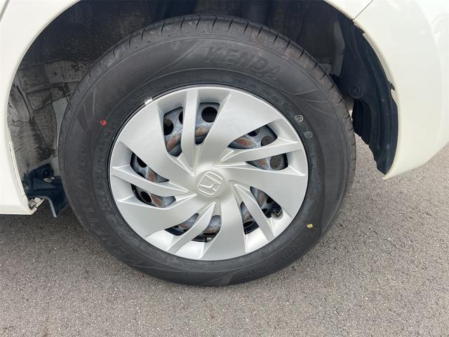 フィット １３Ｇ・Ｆパッケージ　ドライブレコーダー　ＥＴＣ　バックカメラ　ナビ　ＴＶ　衝突被害軽減システム　アルミホイール　スマートキー　アイドリングストップ　電動格納ミラー　チップアップシート　ＣＶＴ　盗難防止システム（55枚目）