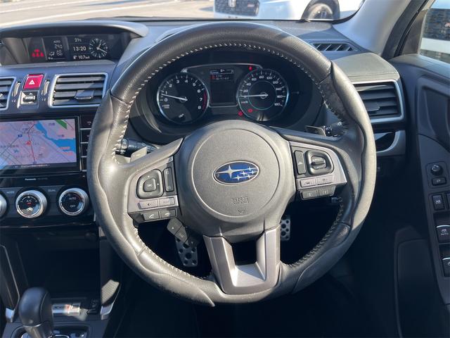フォレスター Ｓ－リミテッド　４ＷＤ　ＥＴＣ　バックカメラ　オートクルーズコントロール　レーンアシスト　パワーシート　衝突被害軽減システム　ナビ　ＴＶ　ＬＥＤヘッドランプ　アルミホイール　スマートキー　アイドリングストップ（3枚目）
