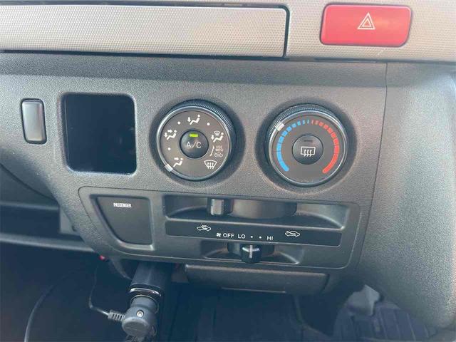 ハイエースバン ロングＤＸ　ＧＬパッケージ　ドライブレコーダー　ＥＴＣ　バックカメラ　ナビ　ＴＶ　両側スライドドア　キーレスエントリー　電動格納ミラー　ターボ　ＡＴ　ＣＤ　ＵＳＢ　Ｂｌｕｅｔｏｏｔｈ　エアコン　パワーステアリング（7枚目）