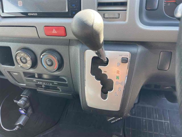 ハイエースバン ロングＤＸ　ＧＬパッケージ　ドライブレコーダー　ＥＴＣ　バックカメラ　ナビ　ＴＶ　両側スライドドア　キーレスエントリー　電動格納ミラー　ターボ　ＡＴ　ＣＤ　ＵＳＢ　Ｂｌｕｅｔｏｏｔｈ　エアコン　パワーステアリング（8枚目）