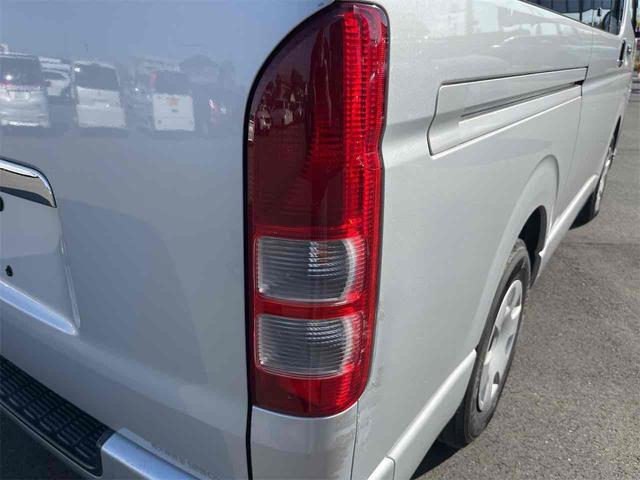 ハイエースバン ロングＤＸ　ＧＬパッケージ　ドライブレコーダー　ＥＴＣ　バックカメラ　ナビ　ＴＶ　両側スライドドア　キーレスエントリー　電動格納ミラー　ターボ　ＡＴ　ＣＤ　ＵＳＢ　Ｂｌｕｅｔｏｏｔｈ　エアコン　パワーステアリング（27枚目）