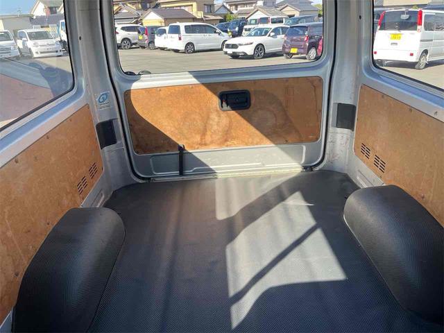 ハイエースバン ロングＤＸ　ＧＬパッケージ　ドライブレコーダー　ＥＴＣ　バックカメラ　ナビ　ＴＶ　両側スライドドア　キーレスエントリー　電動格納ミラー　ターボ　ＡＴ　ＣＤ　ＵＳＢ　Ｂｌｕｅｔｏｏｔｈ　エアコン　パワーステアリング（48枚目）