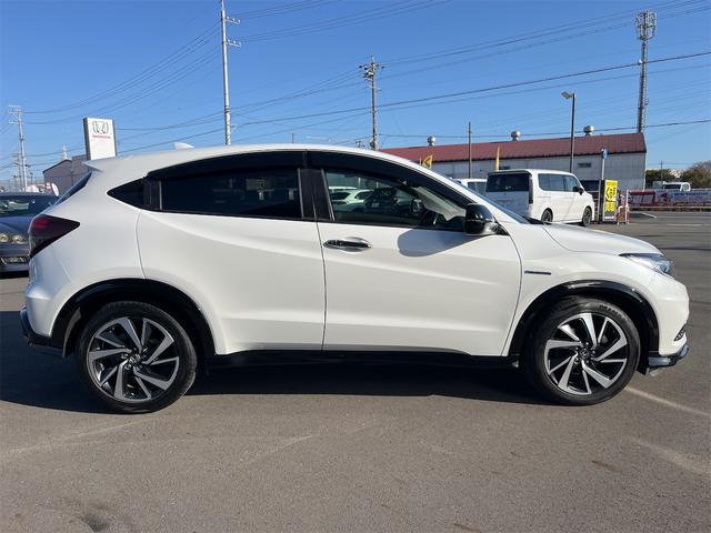 ヴェゼル ハイブリッドＲＳ・ホンダセンシング　ドライブレコーダー　ＥＴＣ　バックカメラ　オートクルーズコントロール　レーンアシスト　衝突被害軽減システム　ナビ　ＴＶ　オートライト　ＬＥＤヘッドランプ　アルミホイール　スマートキー　電動格納ミラー（14枚目）