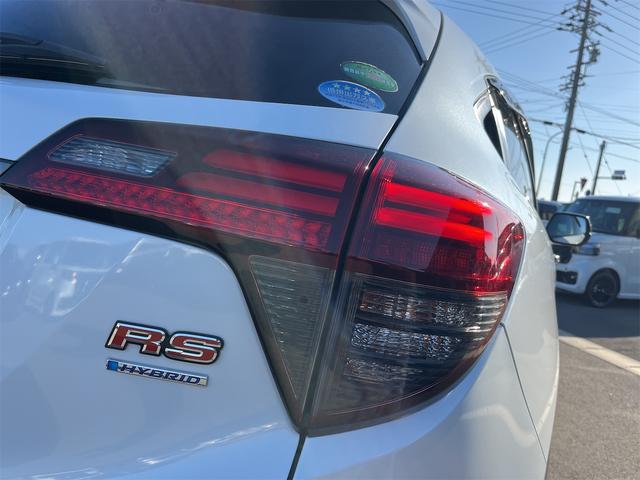 ヴェゼル ハイブリッドＲＳ・ホンダセンシング　ドライブレコーダー　ＥＴＣ　バックカメラ　オートクルーズコントロール　レーンアシスト　衝突被害軽減システム　ナビ　ＴＶ　オートライト　ＬＥＤヘッドランプ　アルミホイール　スマートキー　電動格納ミラー（29枚目）